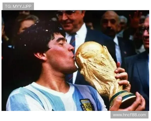 马拉多纳传奇一生从贫民窟少年到足球之神的荣耀与坠落